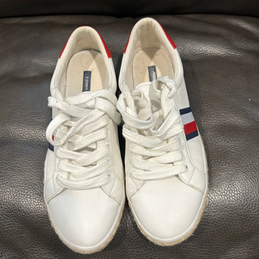 Tommy Hilfiger Sneaker white size 7.5 Women’s